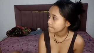 HOT AND SEXY INDIAN GF HAVING FUN WITH BF LIVE Part 1